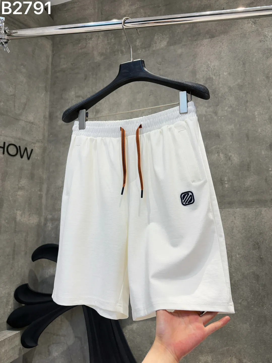 New Arrival ， ， logo。 ， ， ， ， Breathable， ， ：White Black Sizes：M-4XL